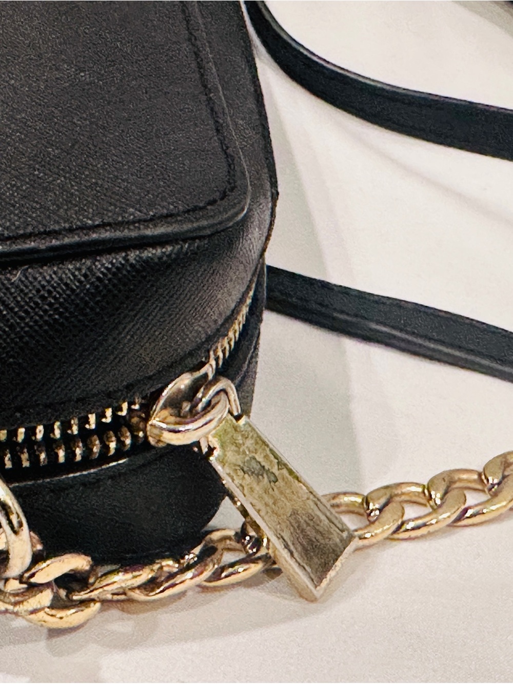 Michael Kors Jet Set Black Crossbody Bag Gold Hardware - Picture 9 of 12